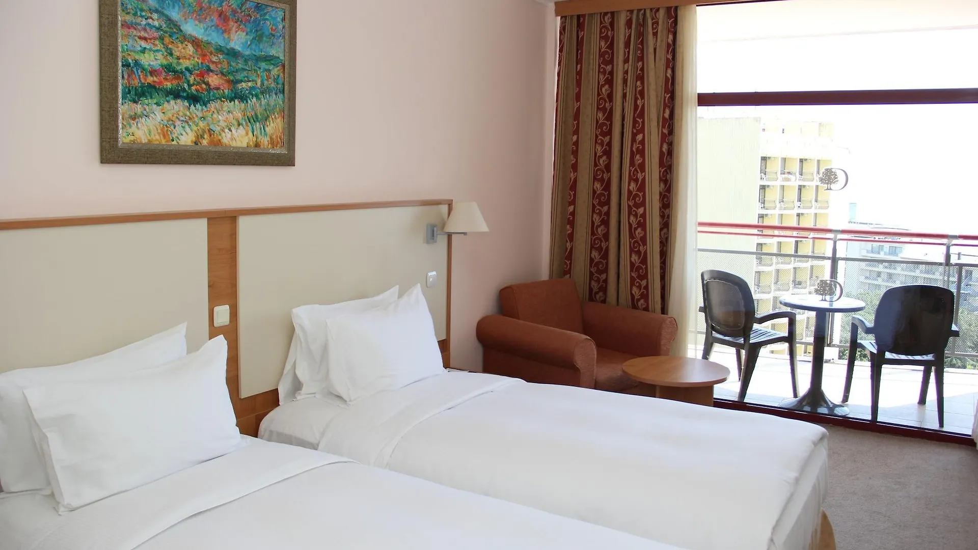 Apollo Spa Resort - Ultra All-Inclusive , Pools & Free Beach, Individual Ac In Every Room Golden Sands Hotell